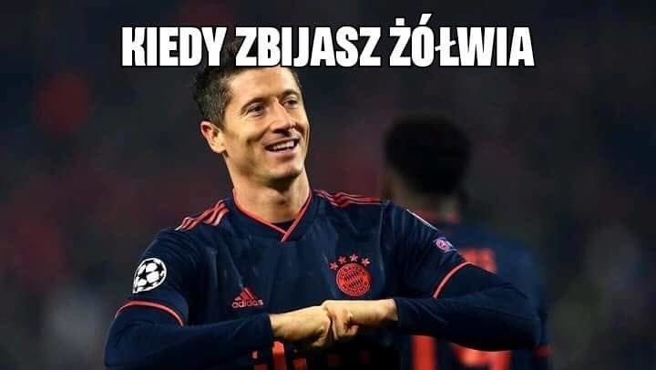 Robert Lewandowski z kolejnym rekordem. Zobacz memy po meczu Schalke - Bayern 