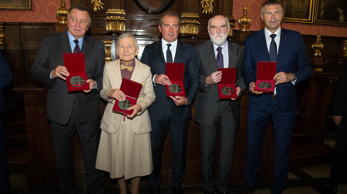 Od lewej: Marek Józwik, Krystyna Chojnowska-Liskiewicz, Marek Koźminski, Maciej Pietrzyk i Bogdan Wenta