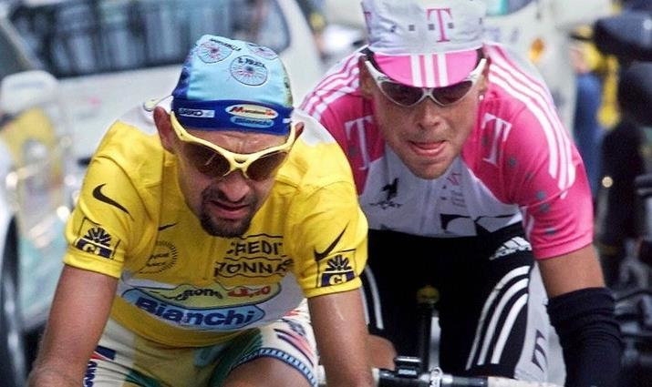Podczas Tour de France Marco Pantani rywalizował z Janem Ullrichem 