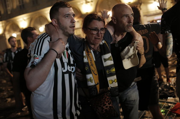 FBL-EUR-C1-JUVENTUS-FANS