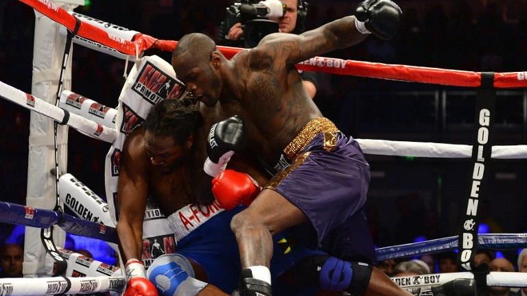 Deontay Wilder nokautuje przeciwnika