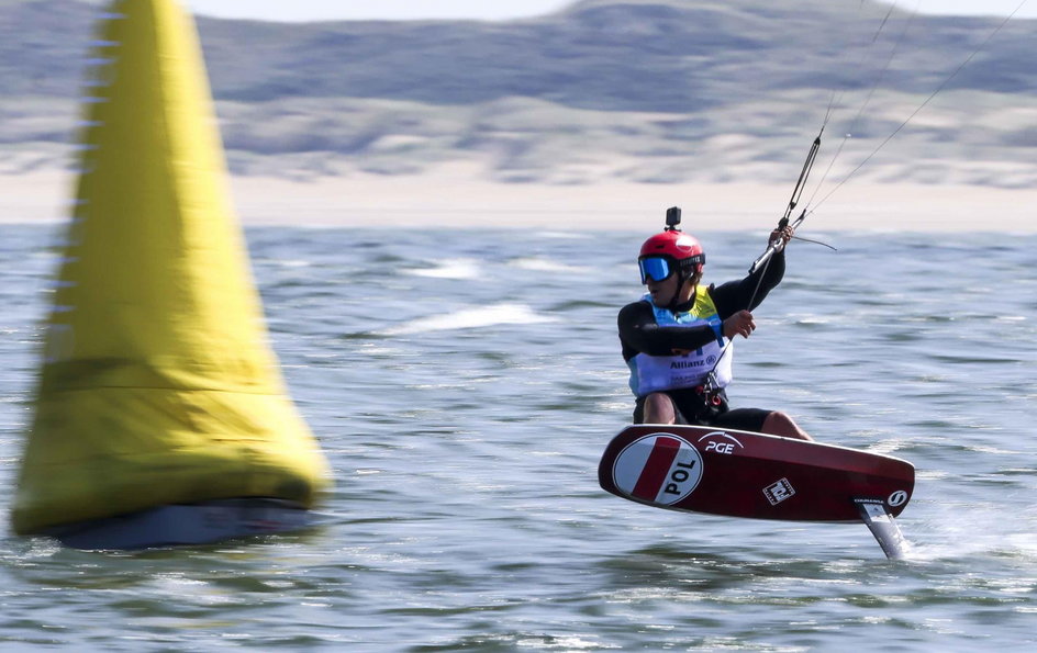 Maksymilian Żakowski podczas Paris 2024 Olympic Sailing Test Event w Marsylii