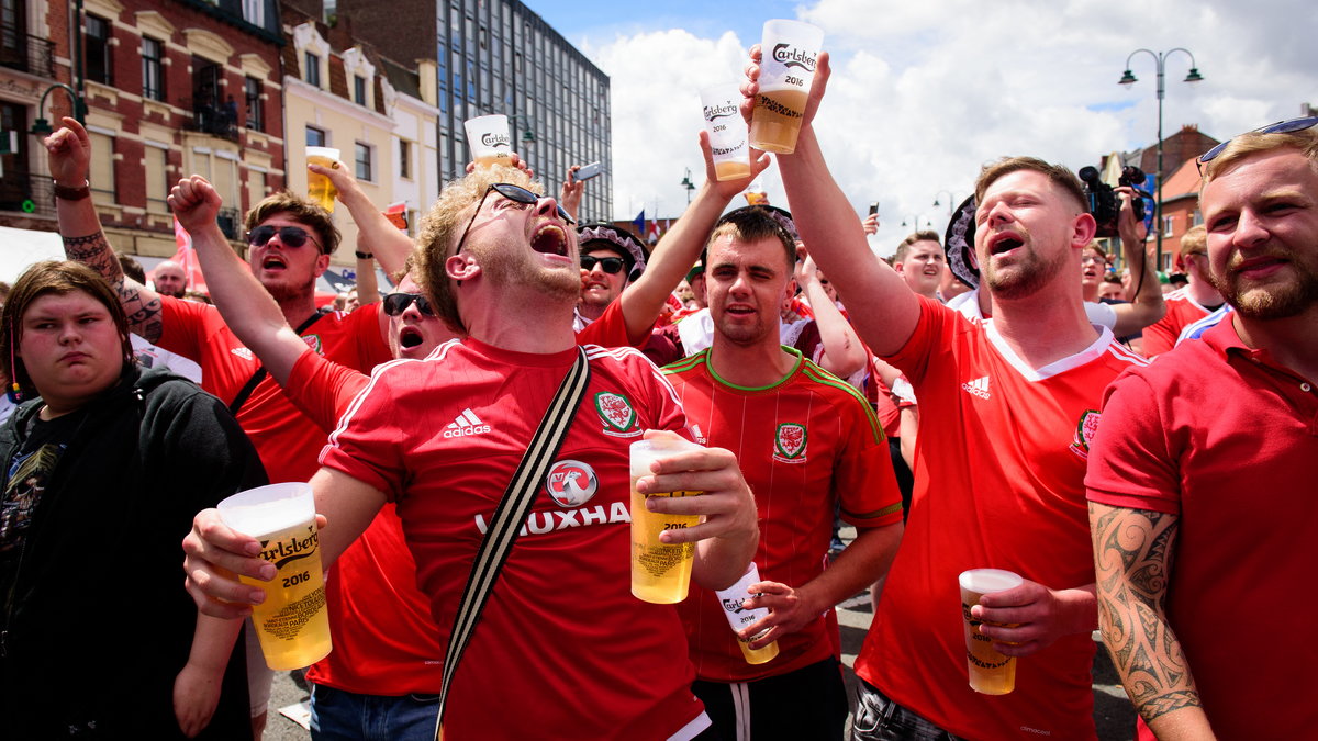 Walijscy kibice podczas Euro 2016