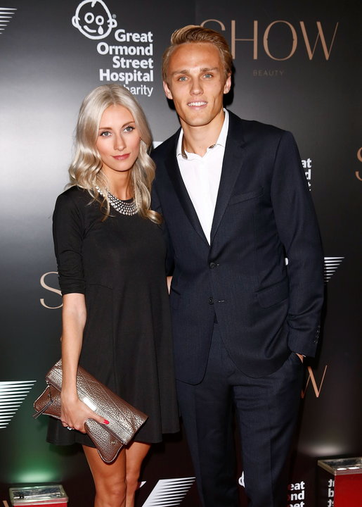 Max Chilton i Chloe Roberts