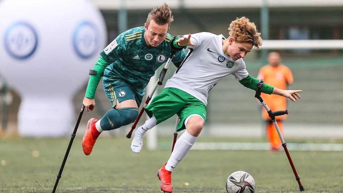 Jakub Kożuch (Legia Warszawa) i Maks Moroz (Warta Poznań)