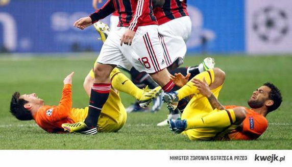 Fani Barcy płaczą, kibice Milanu się śmieją