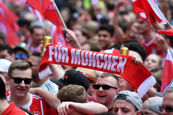 epa07602406 - GERMANY SOCCER FC BAYERN MUNICH (FC Bayern Muenchen celebrates German championship and DFB Cup Final)