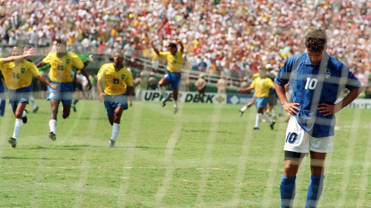 Roberto Baggio po zmarnowaniu karnego w finale MŚ 1994 