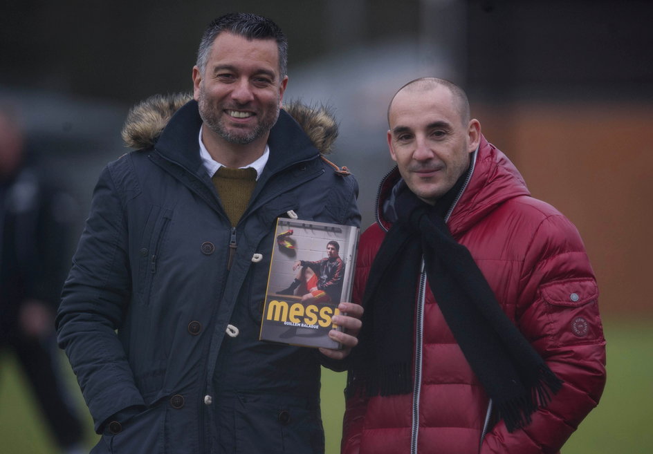 Guillem Balague (z lewej) jest autorem wielu piłkarskich piłkarskich książek, m.in. biografii Leo Messiego, Cristiano Ronaldo, Diego Maradony i Pepa Guardioli
