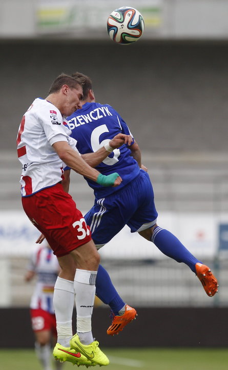 PIŁKARSKA EKSTRAKLASA PODBESKIDZIE KONTRA RUCH CHORZÓW (Adam Pazio Michał Szewczyk )