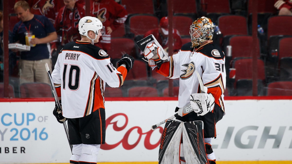 Anaheim Ducks v Arizona Coyotes