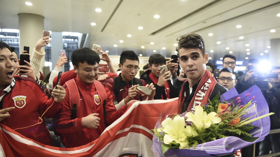 China set to tighten limits on foreign players