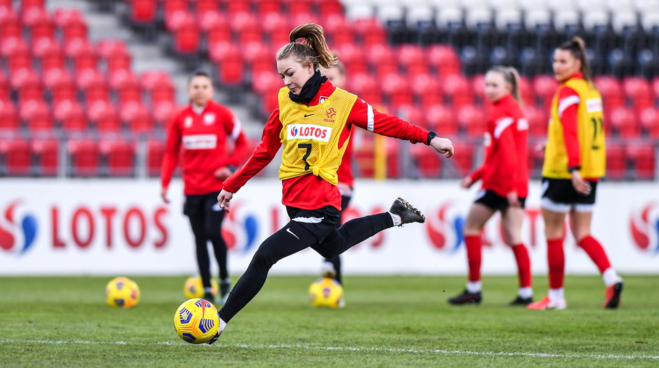 Weronika Zawistowska (na pierwszym planie) obecnie leczy kontuzję, ale gdy będzie zdrowa, może być mocnym punktem kadry Niny Patalon.