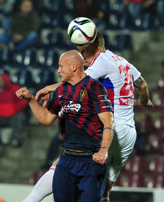 PIŁKA NOŻNA POLSKA EKSTRAKLASA POGOŃ GÓRNIK ZABRZE (Jakub Czerwiński Adam Danch )