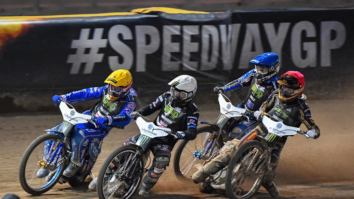 2021.08.28 Togliatti Zuzel Speedway 2021 Speedway Grand Prix SGP Mistrzostwa Swiata 2021 Togliatti FIM Speedway Grand Prix Runda 8 N/z Bartosz Zmarzlik Foto Pawel Andrachiewicz / PressFocus 2021.08.28 Speedway 2021 Speedway Grand Prix SGP 2021 Togliatti FIM Speedway Grand Prix Runda 8 N/z Bartosz Zmarzlik Foto Pawel Andrachiewicz / PressFocusPF PA162