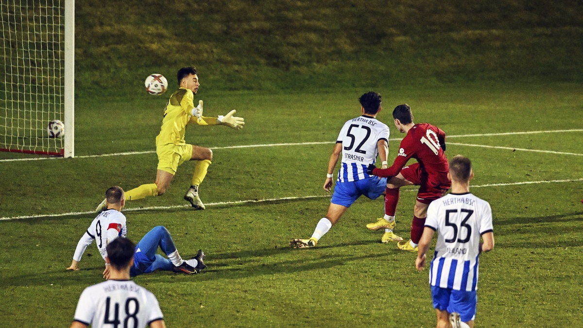 Mateusz Musiałowski i jego niesamowity gol