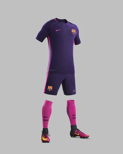 FC Barcelona zaprezentowała stroje wyjazdowe na sezon 2016/17 - Przegląd  Sportowy