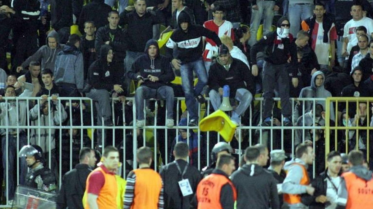 FIFPro domga się dochodzenia w sprawie ataku na serbskiego piłkarza