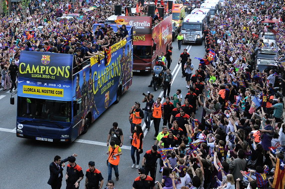 FC Barcelona świętuje mistrzostwo z kibicami