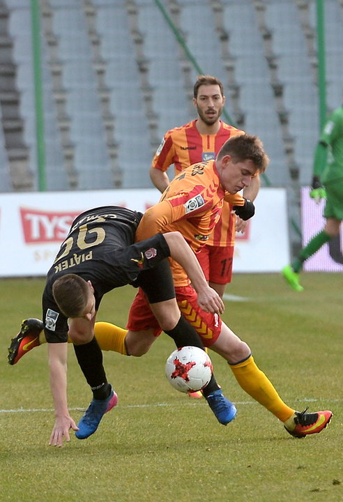 PIŁKA NOŻNA EKSTRAKLASA KORONA KIELCE CRACOVIA  (Krzysztof Piątek Jacek Kiełb)