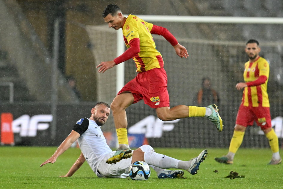 Łukasz Sołowiej podczas meczu z Koroną Kielce (3:5)