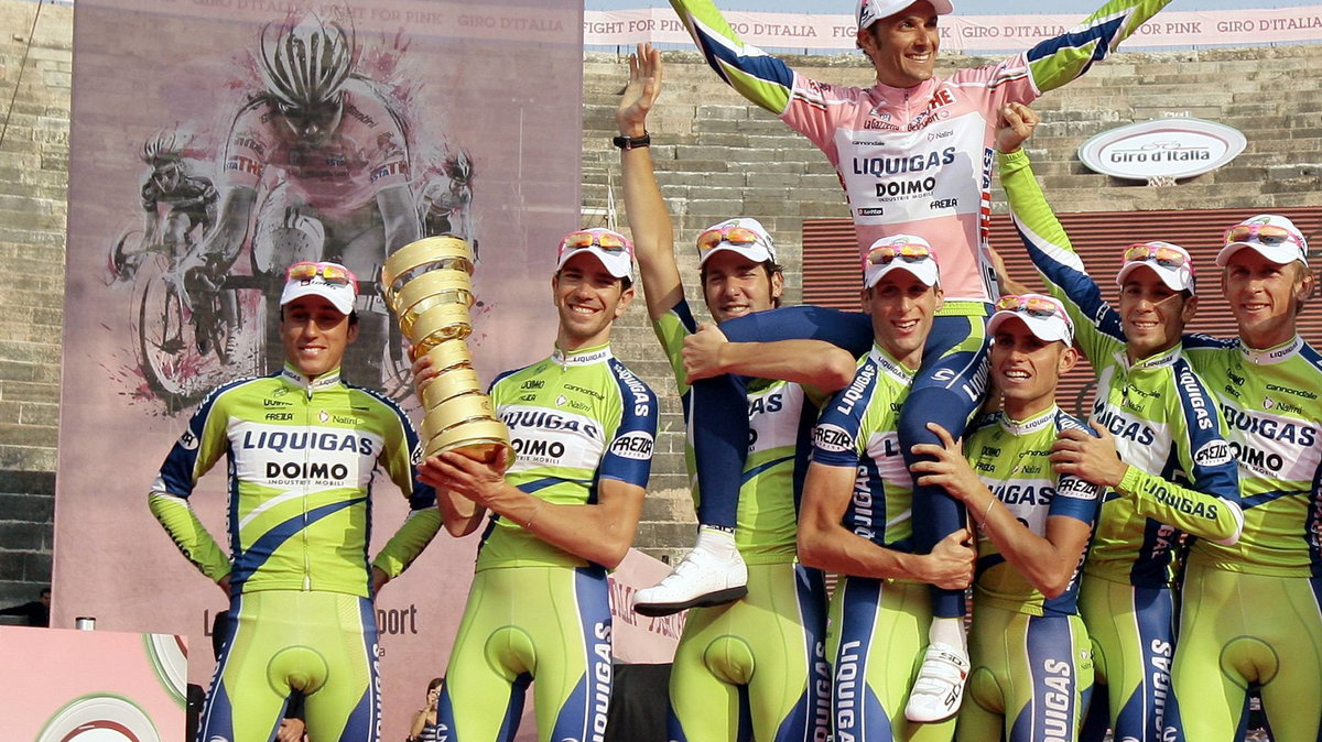 Ekipa Liquigas i jej lider Ivan Basso na mecie Giro 2010