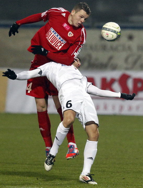 PIŁKARSKA EKSTRAKLASA GÓRNIK ZABRZE PIAST GLIWICE