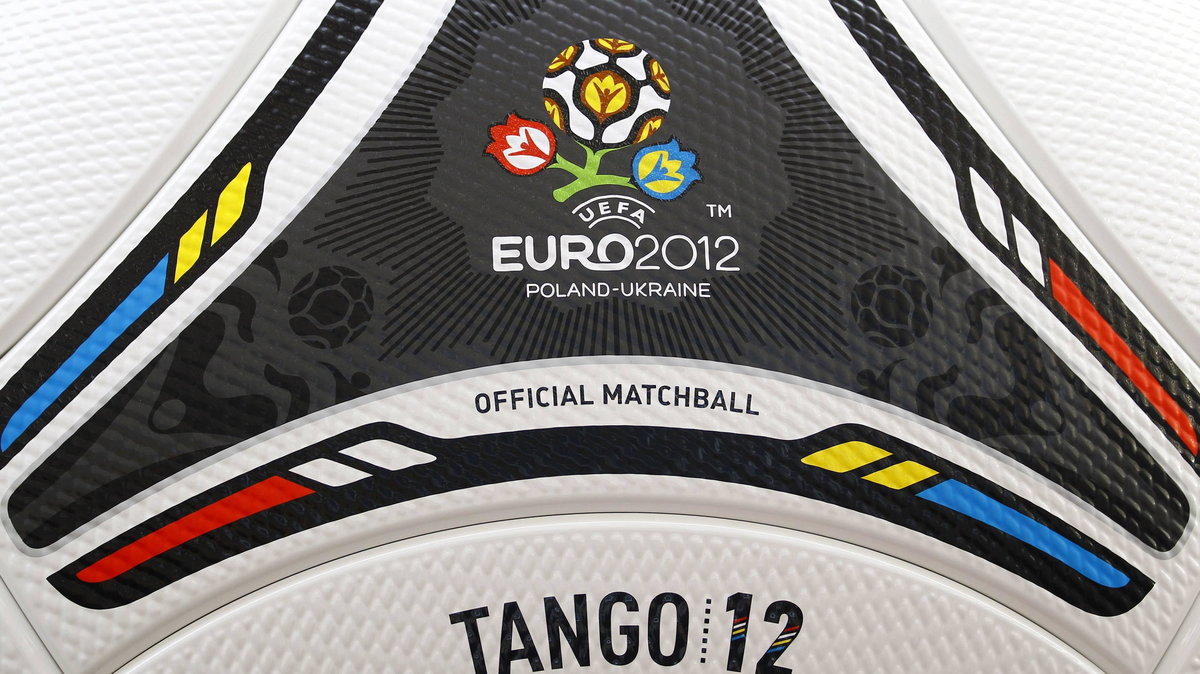 Tango 12 - piłka na Euro 2012