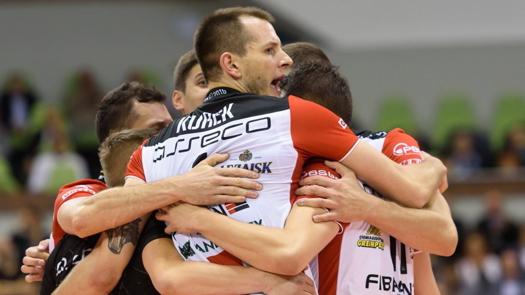 Asseco Resovia wygrała już osiemnaście ligowych meczów z rzędu, fot. Jakub Kaczmarczyk / PAP