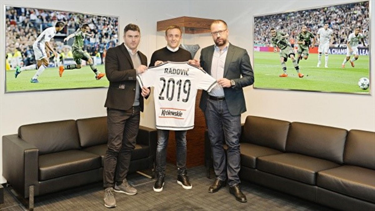 Legia przedłużyła kontrakt z Miroslavem Radovicem
