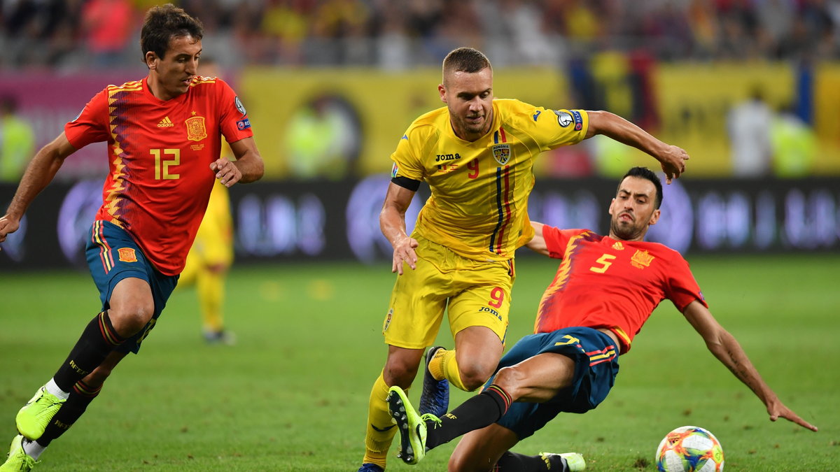 Mikel Oyarzabal, Sergio Busquets (Hiszpania) i Alexandru Puscas (Rumunia)