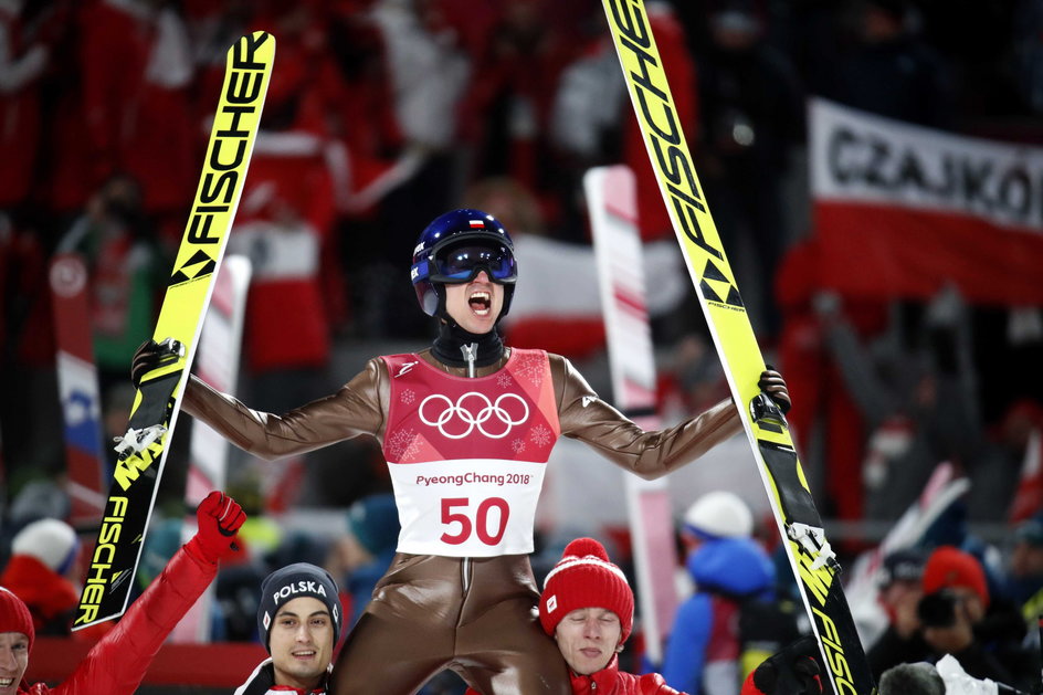 Pierwsi z gratulacjami pospieszyli koledzy z kadry