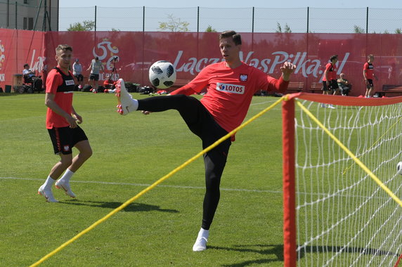 18525085 - PIŁKA NOŻNA TRENING REPREZENTACJI POLSKI (Wojciech Szczęsny)