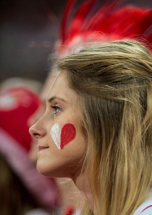 SIATKÓWKA FIVB MISTRZOSTWA ŚWIATA 2014 POLSKA WENEZUELA (Fanka reprezentacji Polski)