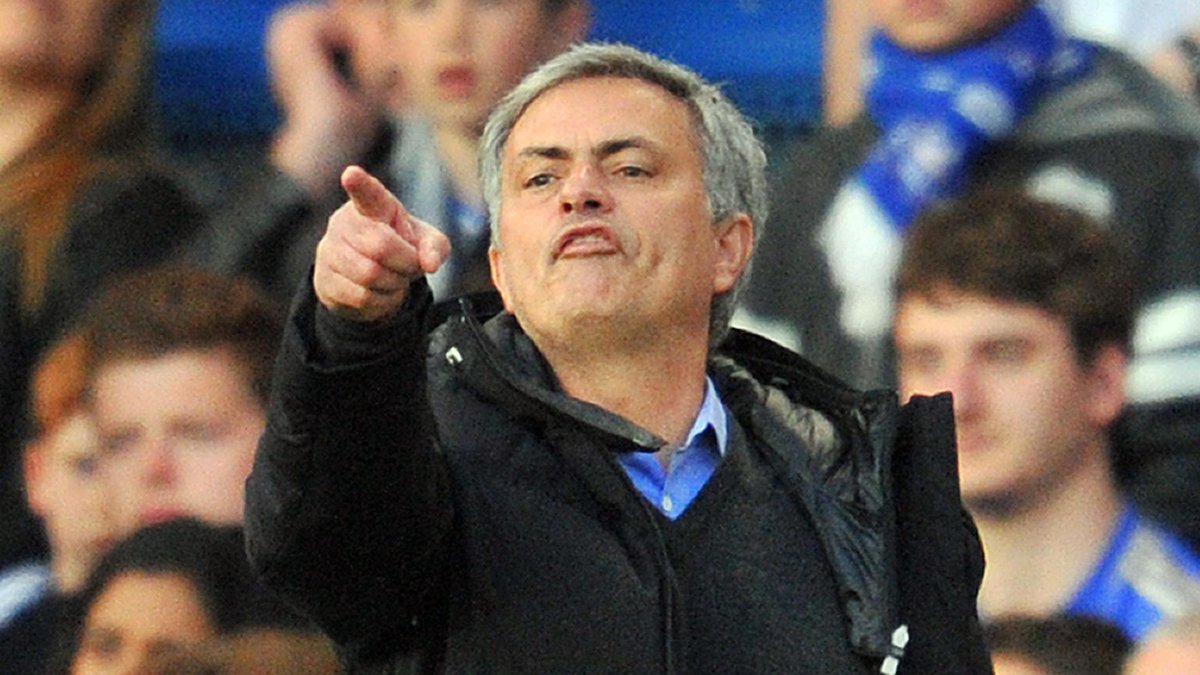 Zdenerwowany trener Jose Mourinho