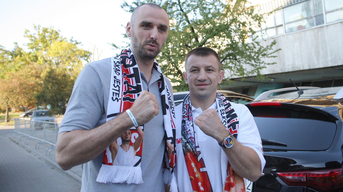 Tomasz Adamek i Marcin Gortat na meczu ŁKS Łódź - Podbeskidzie