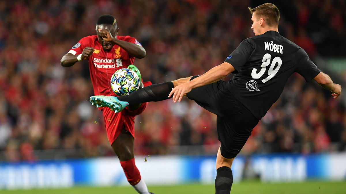 Sadio Mane (Liverpool) i Maximilian Wöber (RB Sealzburg)