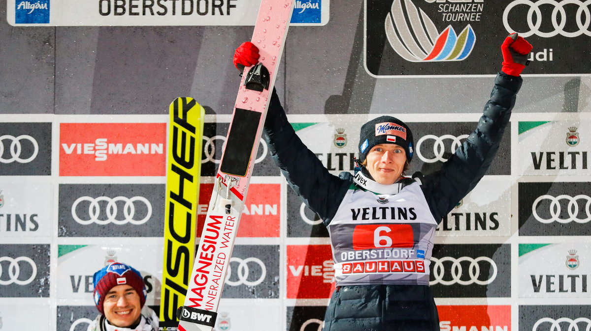 Kamil Stoch (z lewej) i Dawid Kubacki w Oberstdorfie