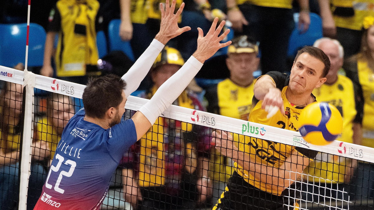 Kevin Tillie (Verva Warszawa Orlen Paliwa) i Mariusz Wlazły (PGE Skra Bełchatów)