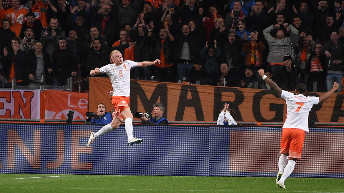 Davy Klaassen (z lewej) 