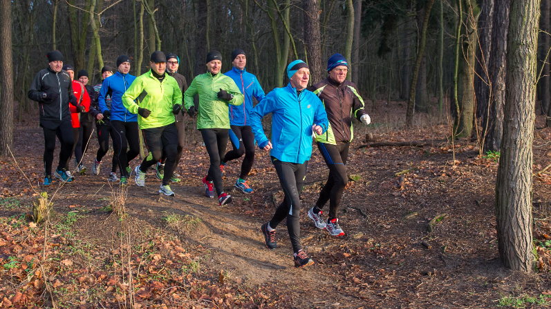 Odpowiedni strój biegowy zimą ułatwi trening