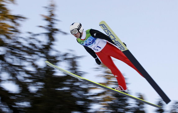 2010-02-19T195721Z_01_OLYSN158_RTRIDSP_3_OLYMPICS-SKI-JUMPING.jpg