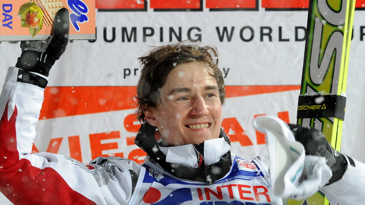 Kamil Stoch po pierwszym zwycięstwie w PŚ w Zakopanem w 2011 r.