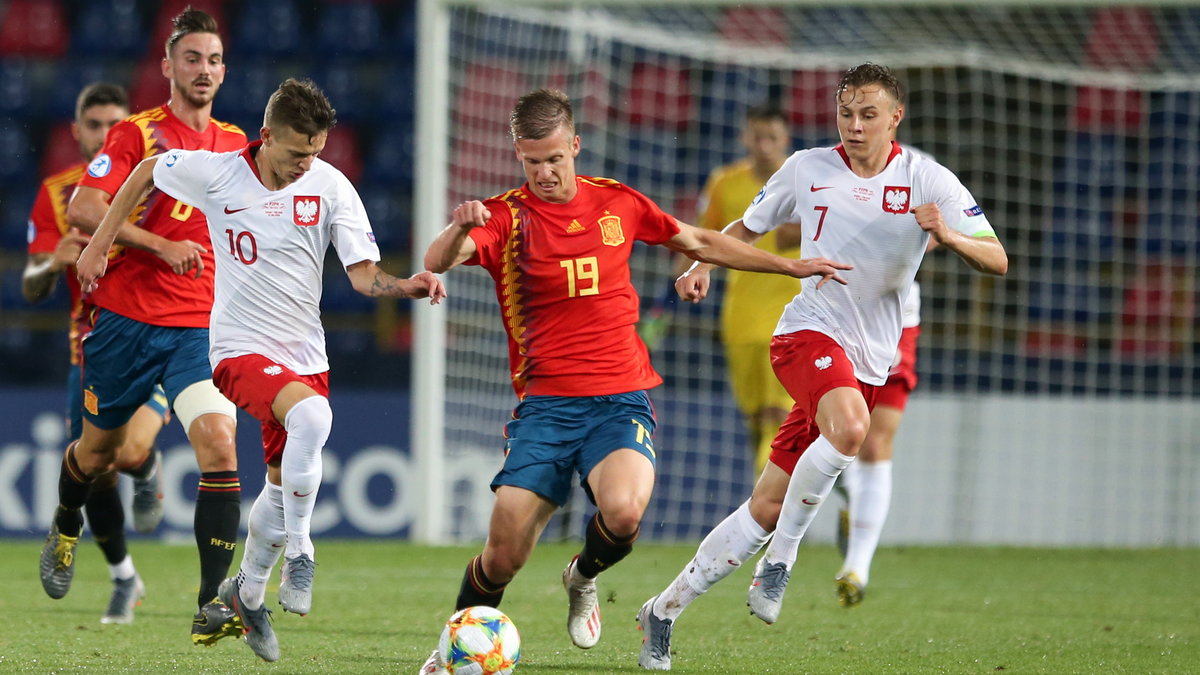 Sebastian Szymański, Szymon Żurkowski (Polska U-21) i Dani Olmo (Hiszpania U-21)