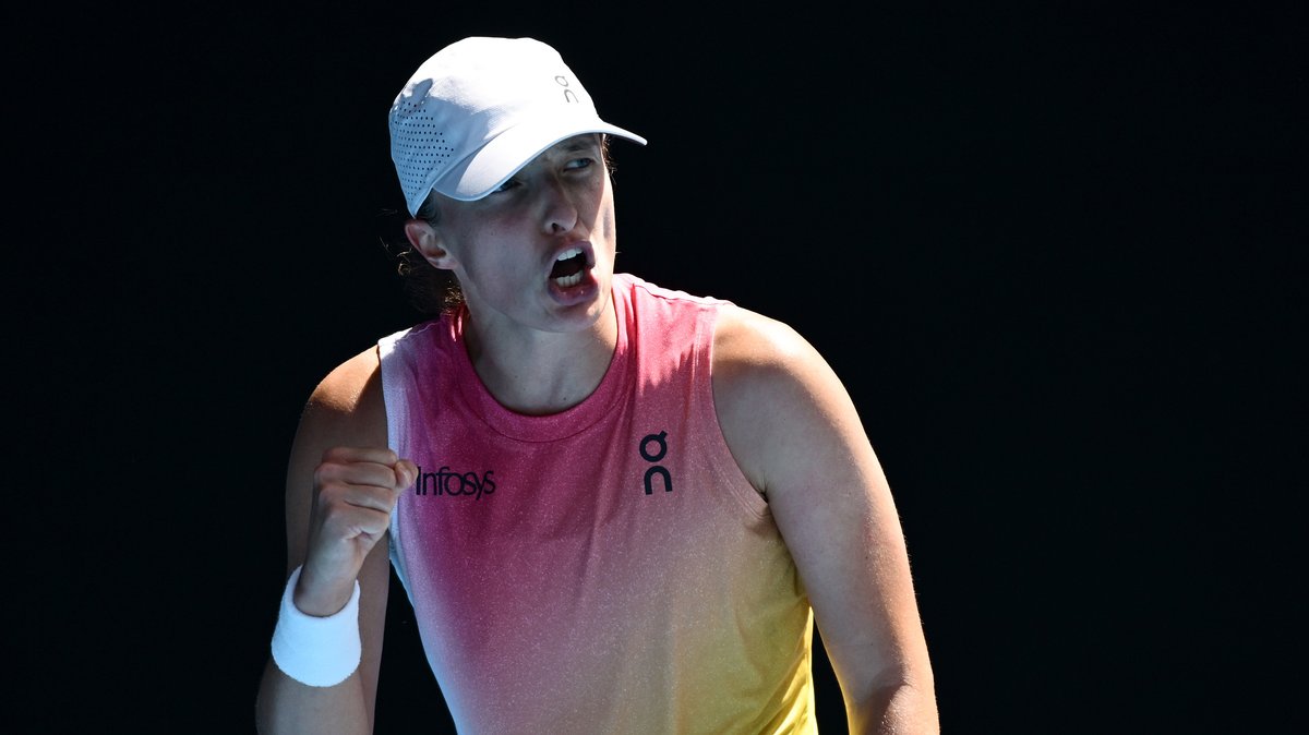 Iga Świątek Shines Bright in Australian Open After Three-Year Wait