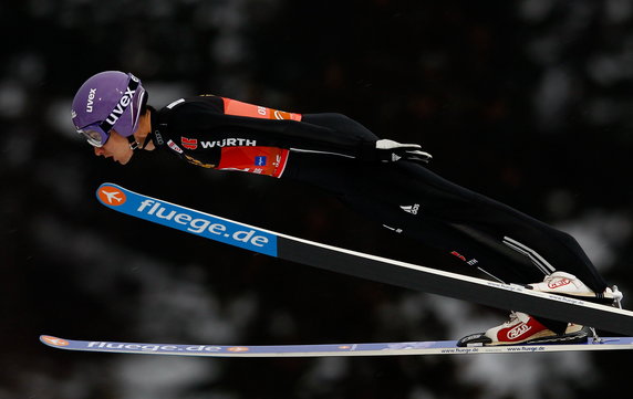 Germany, OBERSTDORF, 2011-12-29T151942Z_01_MDA15_RTRIDSP_3_SKI-JUMPING-HILLS.jpg