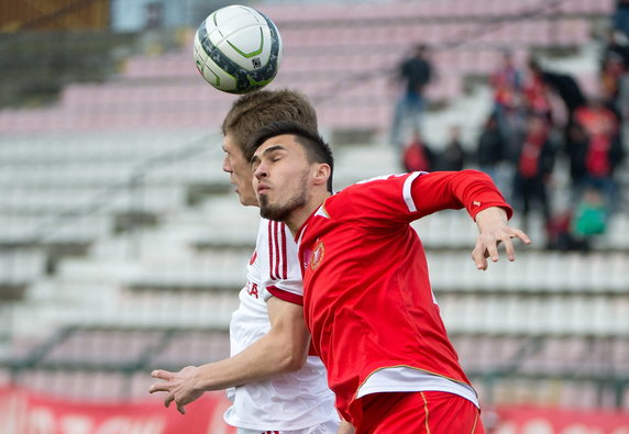 PIŁKA NOŻNA LIGA POLSKA WIDZEW ŁÓDŹ WISŁA KRAKÓW (Krystian Nowak Michał Nalepa )