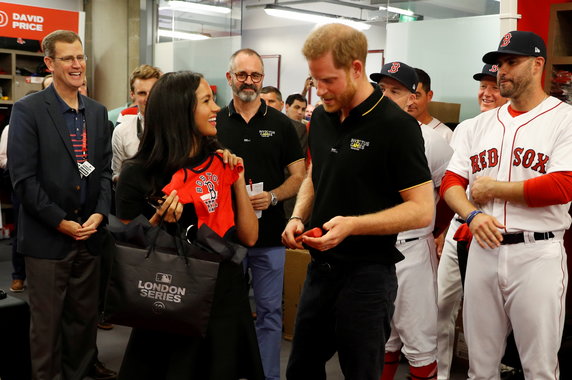 Księżna Meghan i książę Harry na meczu baseballa