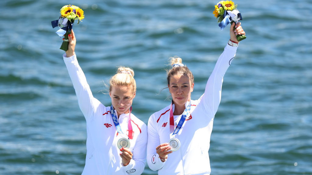 Karolina Naja (z lewej) i Anna Puławska (z prawej)