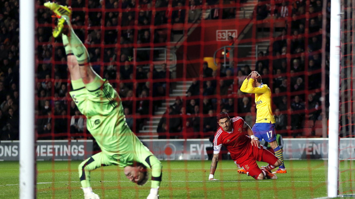 Artur Boruc (L)